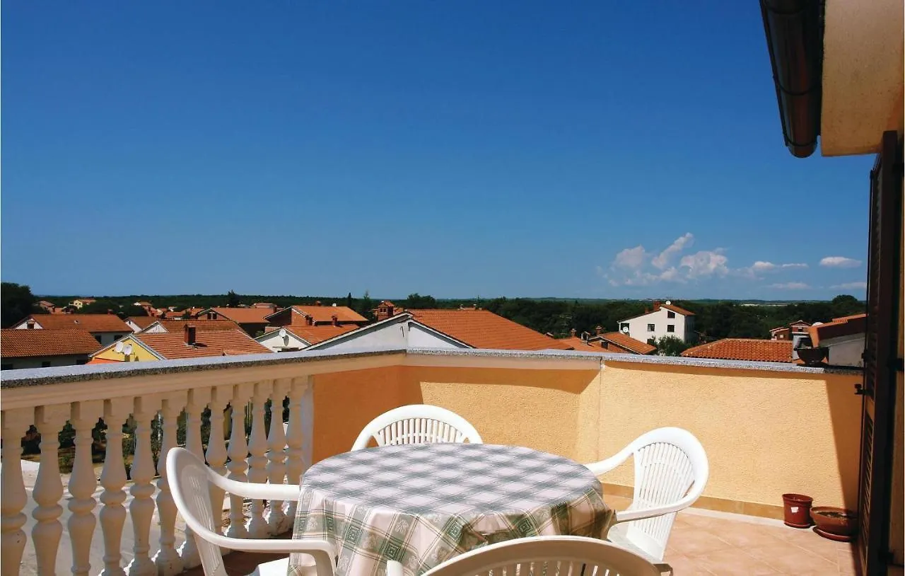 Apartment Awesome Home In Pula With Wifi And Outdoor Swimming Pool
