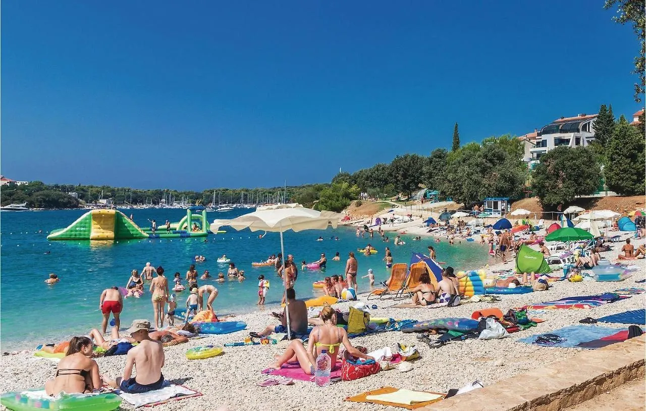 Awesome Home In Pula With Wifi And Outdoor Swimming Pool 0*,  Croatia