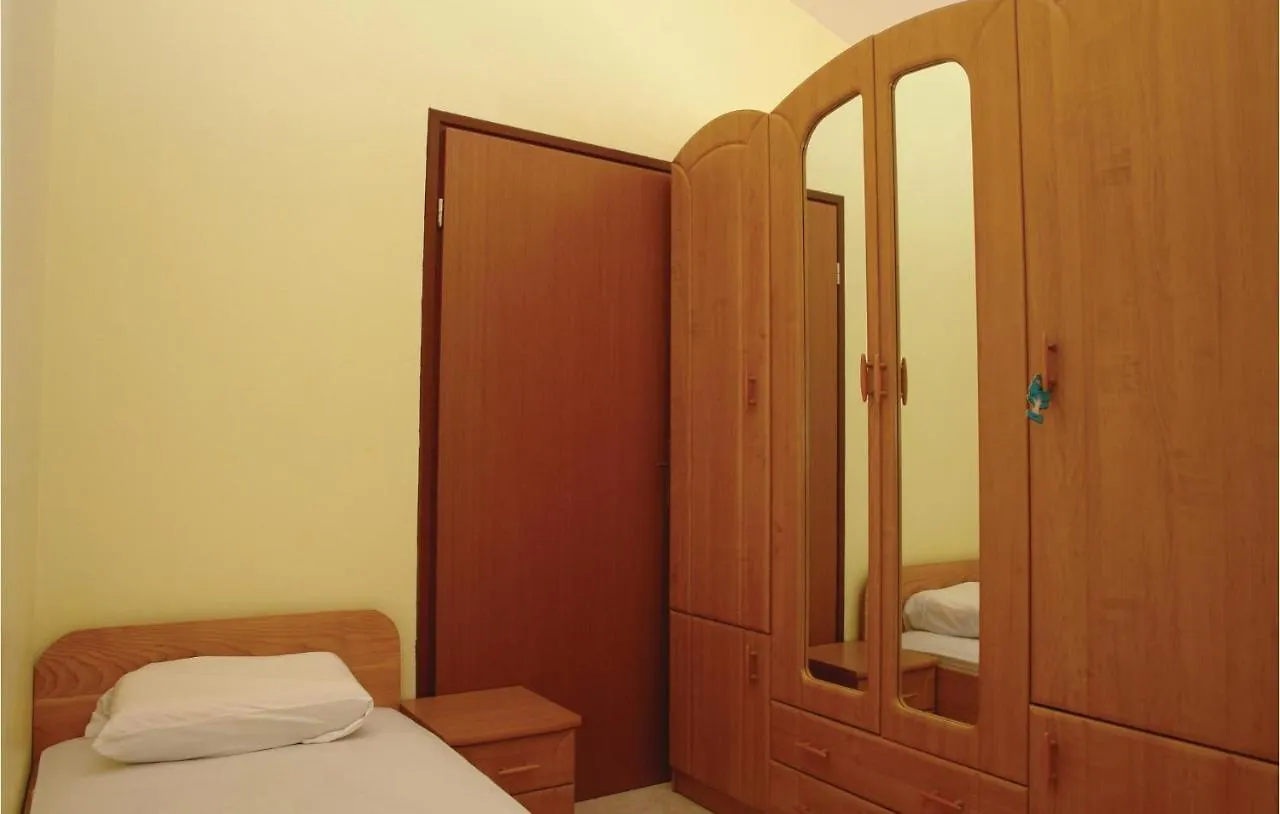 Awesome Home In Pula With Wifi And Outdoor Swimming Pool Appartement
